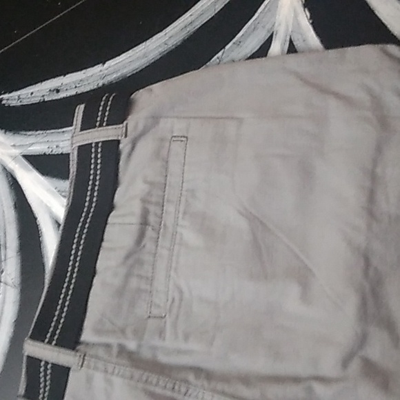 CARGO SHORTS.        "PLUGG CO." SZ 32 GREY MENS/UNISEX - Picture 9 of 11